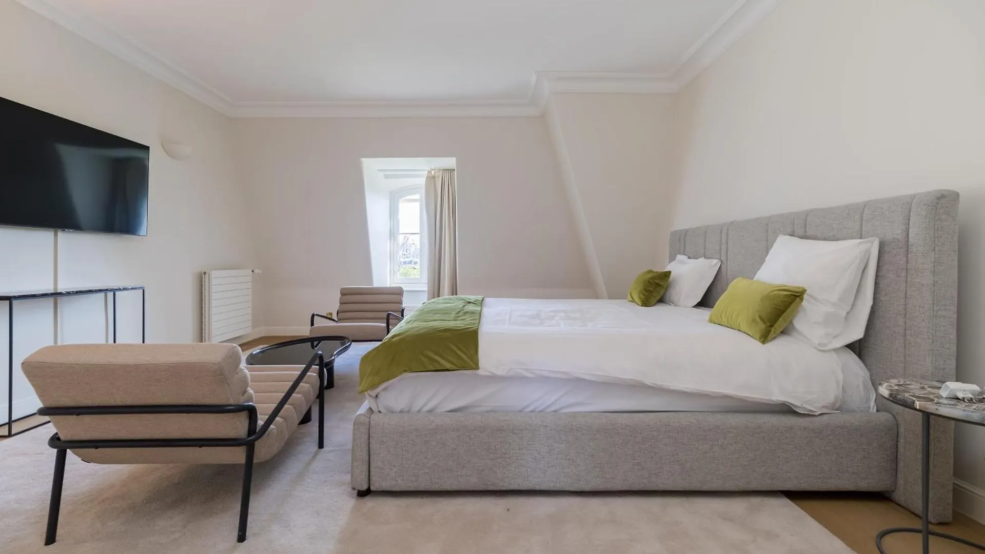 Luxury Apartments - Avenue Montaigne Paris 0*,