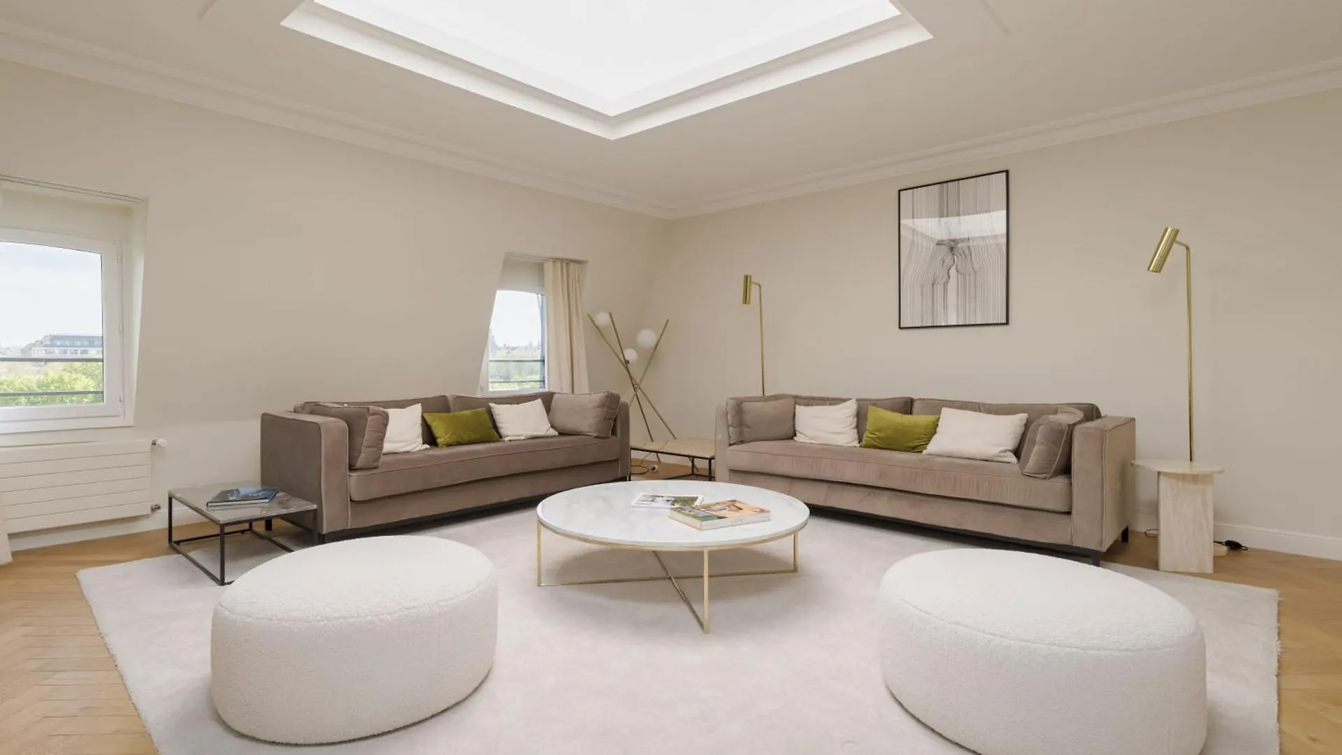 Luxury Apartments - Avenue Montaigne Paris France