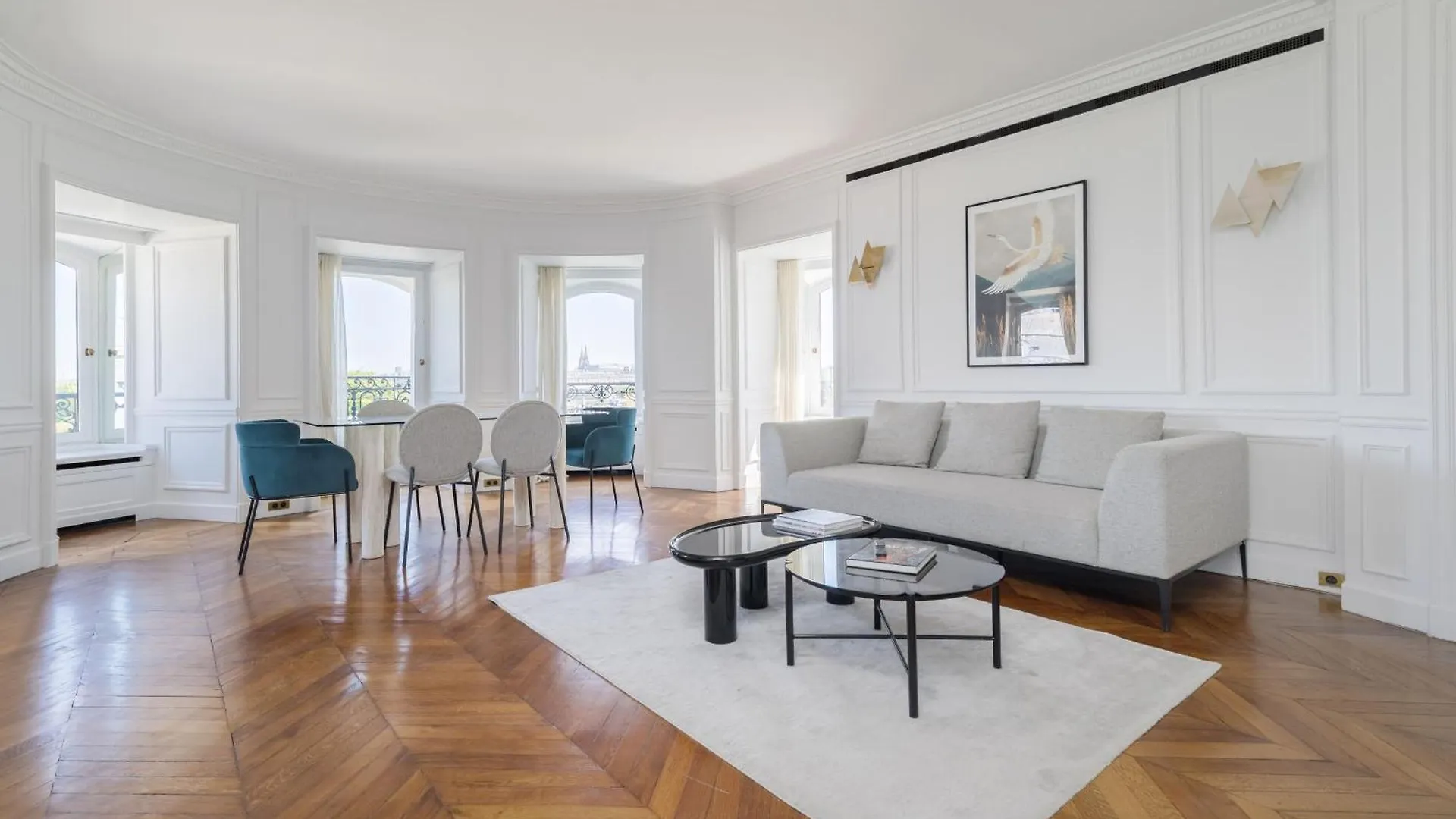 Luxury Apartments - Avenue Montaigne Paris France
