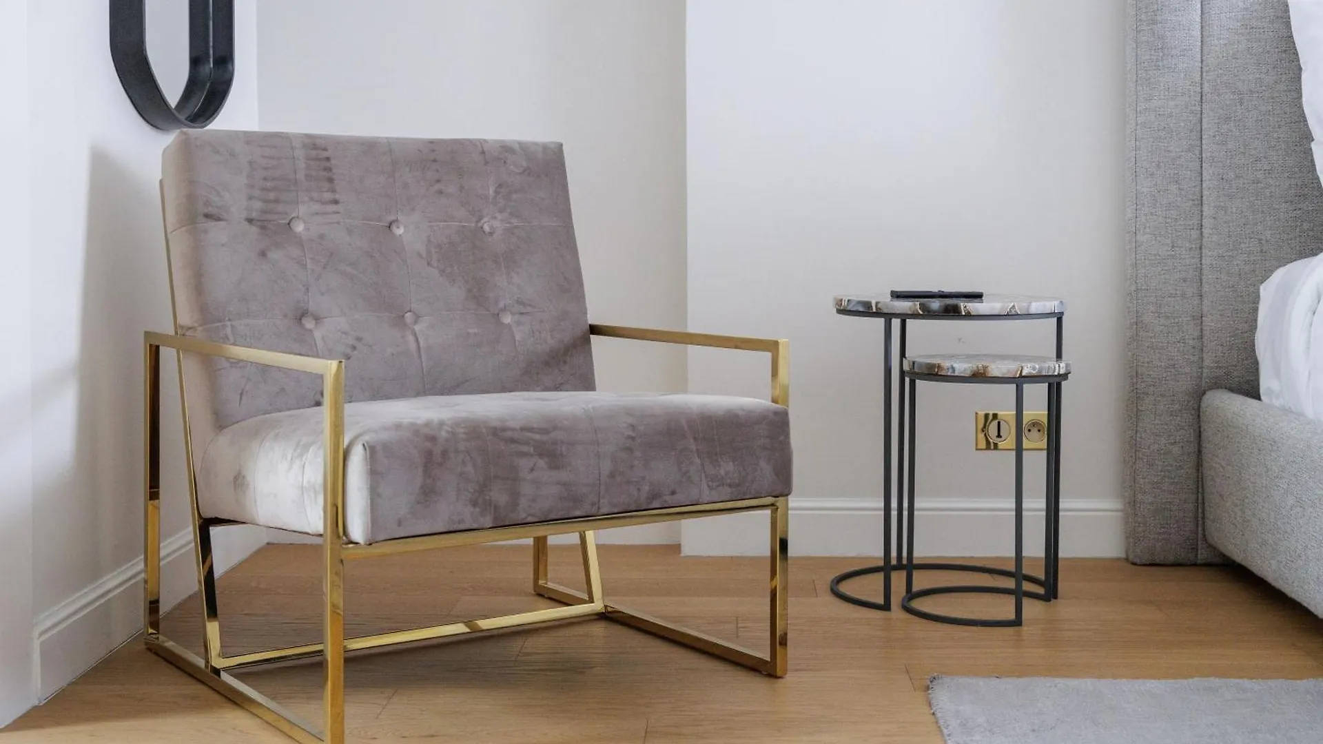 Luxury Apartments - Avenue Montaigne Paris 0*,  France