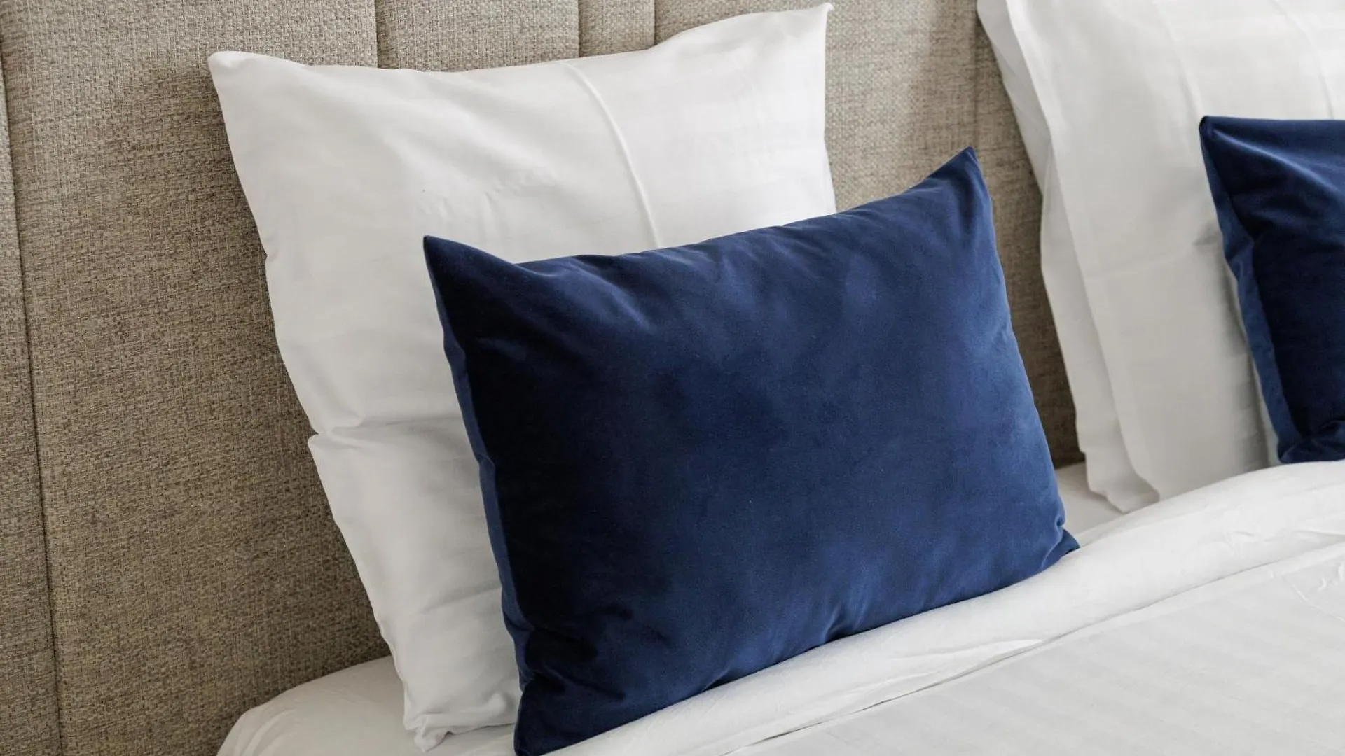 Luxury Apartments - Avenue Montaigne Paris