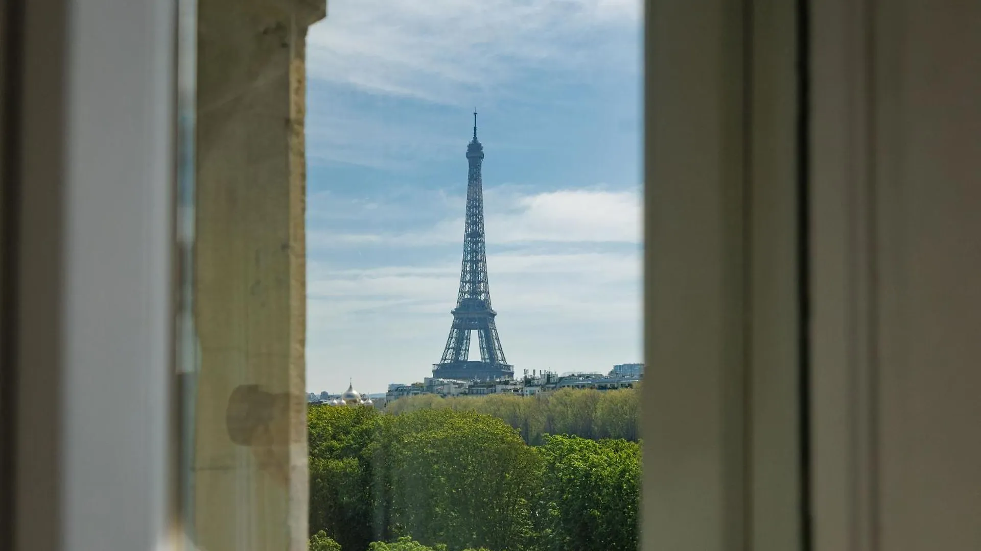 Luxury Apartments - Avenue Montaigne Париж