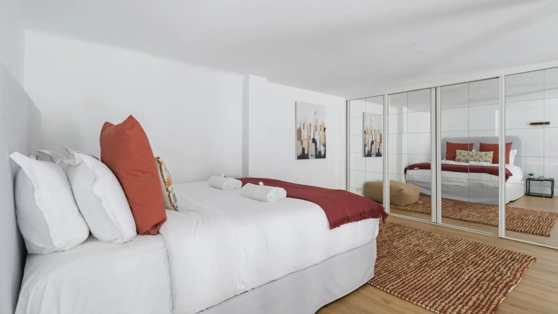 Luxury Apartments - Avenue Montaigne Párizs 0*,