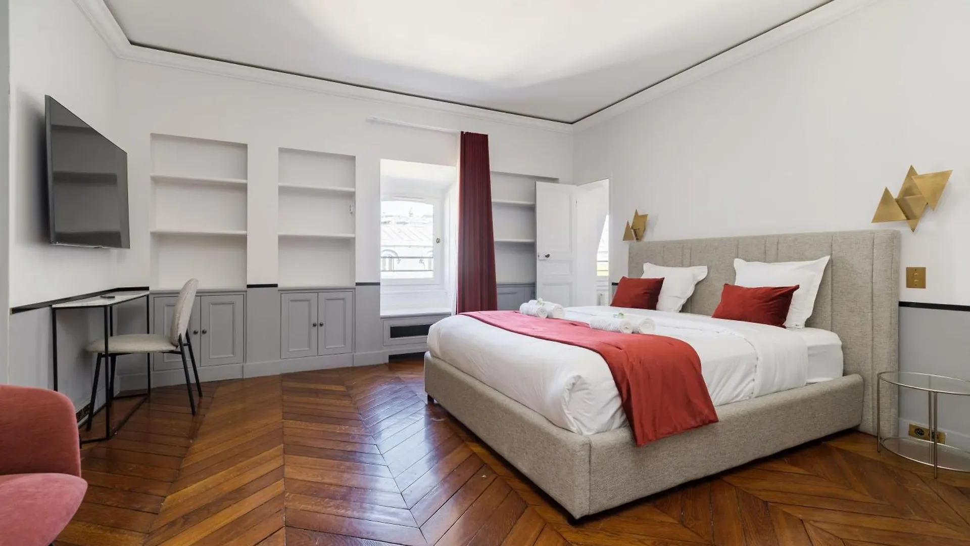 Luxury Apartments - Avenue Montaigne Париж