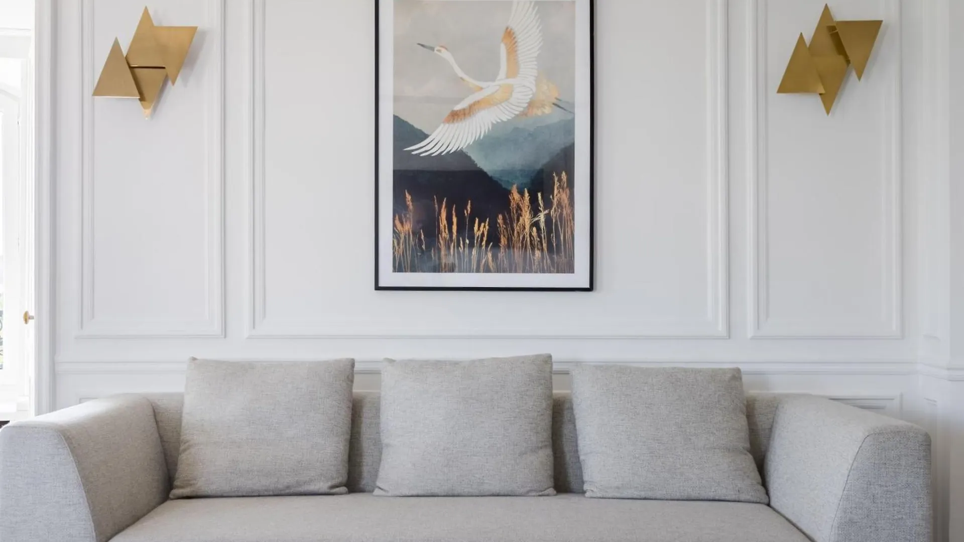 Luxury Apartments - Avenue Montaigne Париж