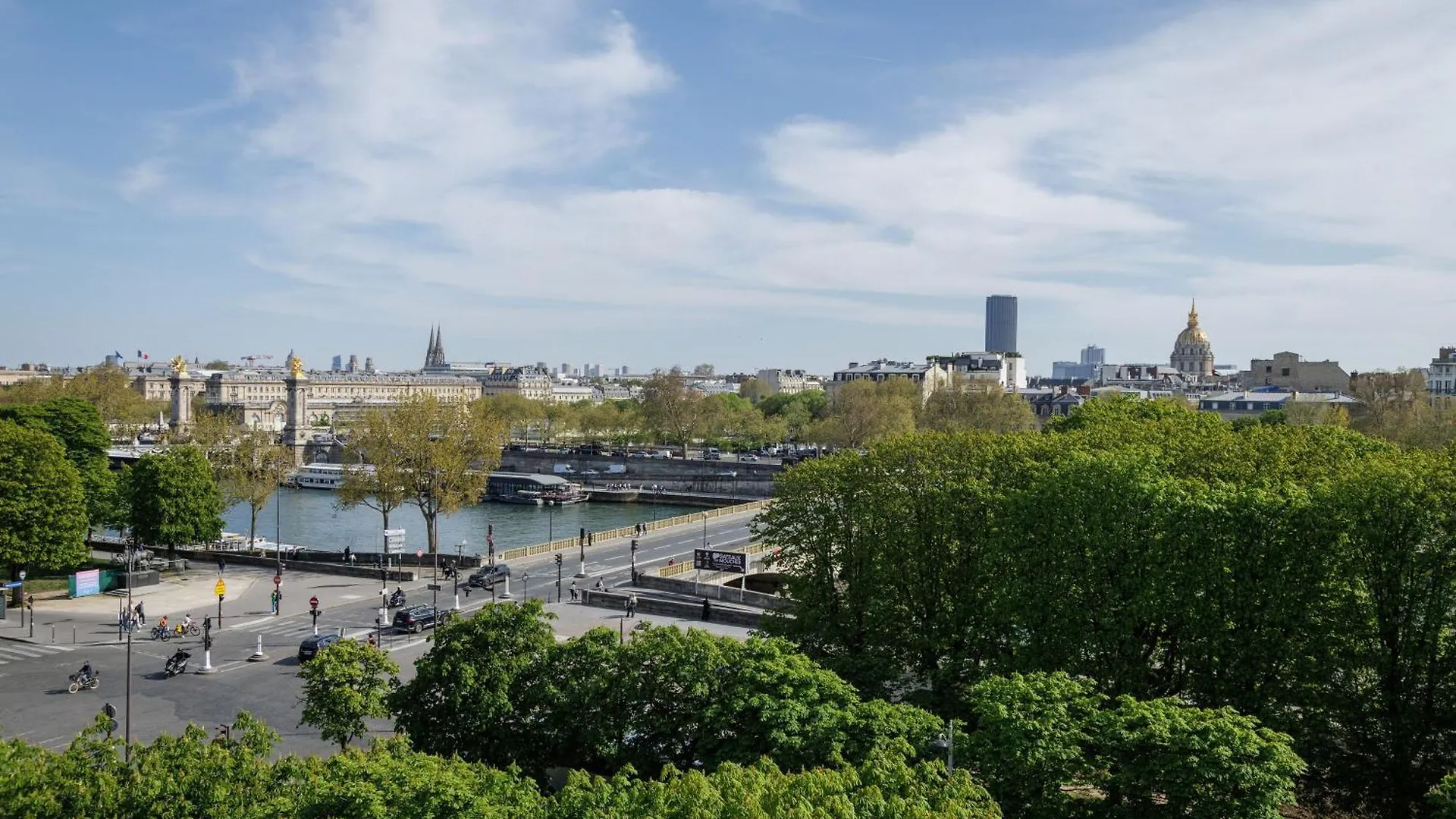 Luxury Apartments - Avenue Montaigne Париж