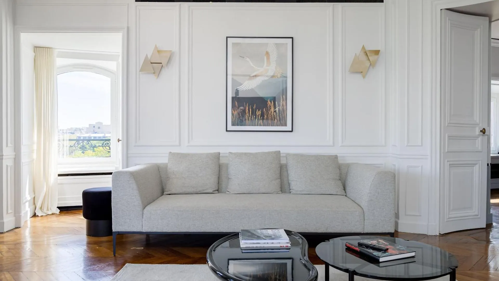 Luxury Apartments - Avenue Montaigne Париж Франция