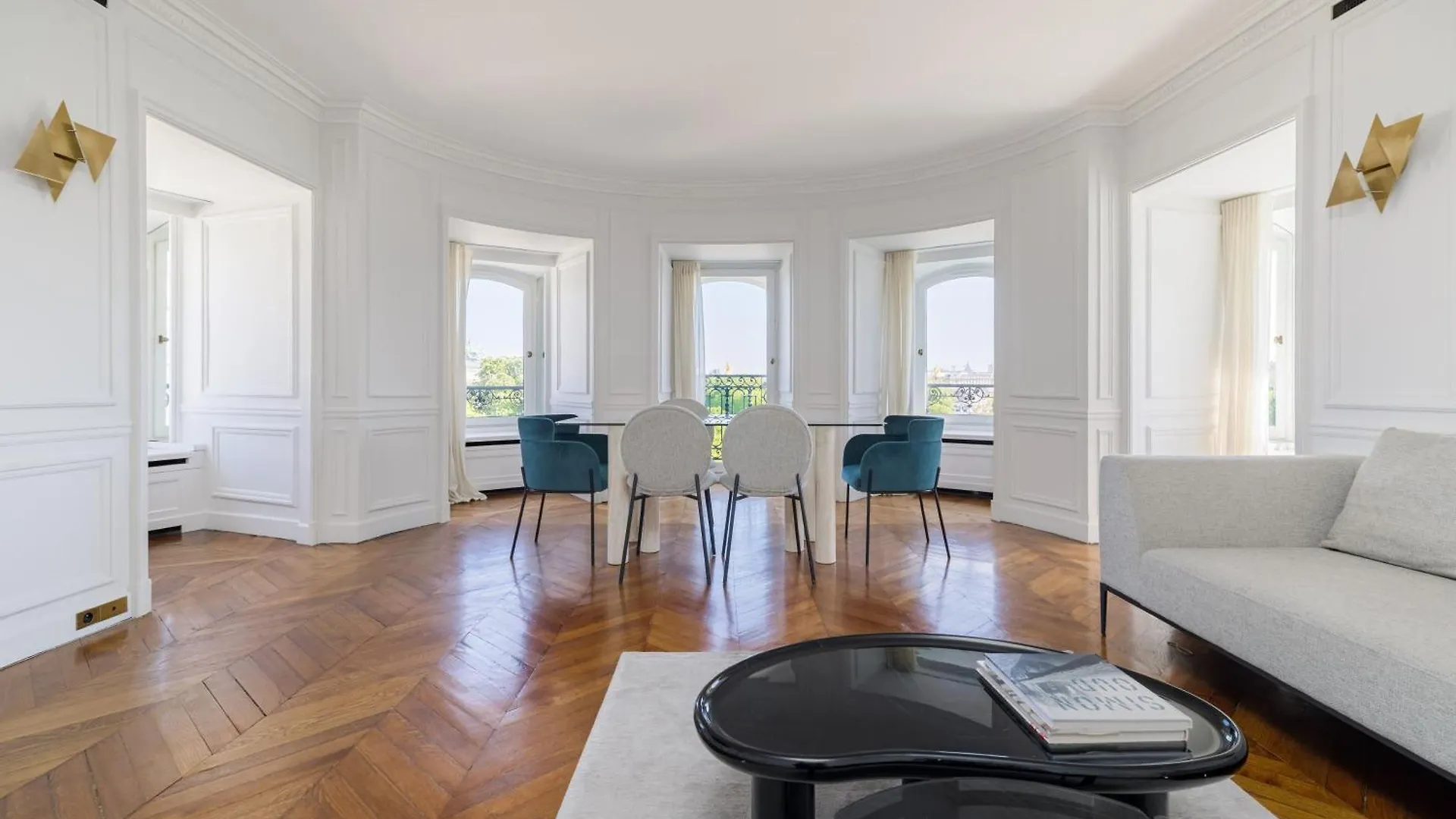 Luxury Apartments - Avenue Montaigne Paris France