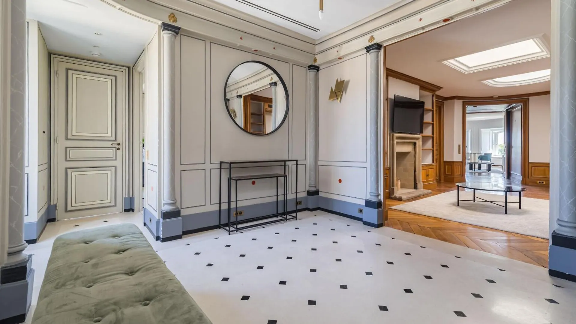 Luxury Apartments - Avenue Montaigne Париж Франция