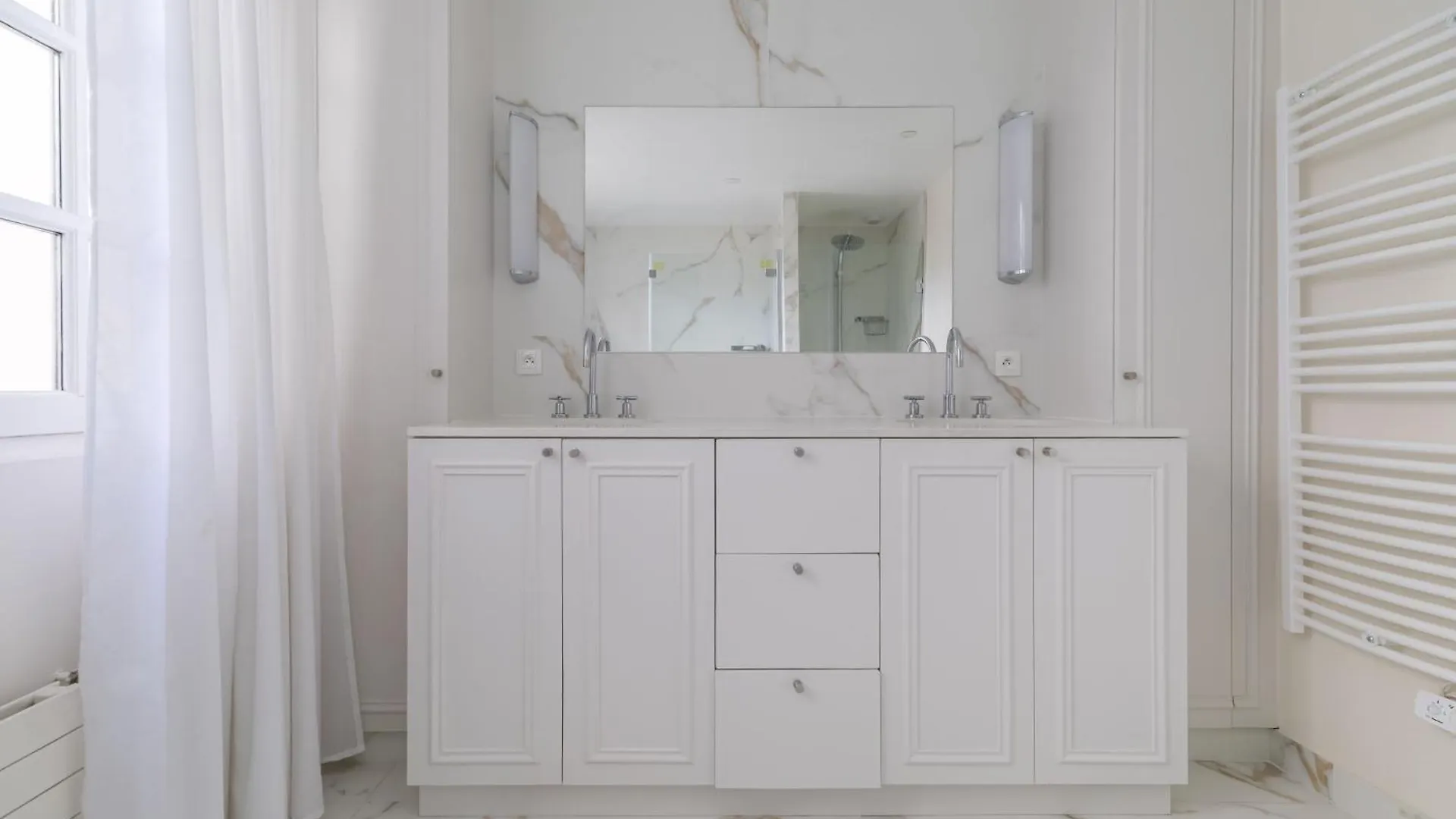 Luxury Apartments - Avenue Montaigne Paris 0*,
